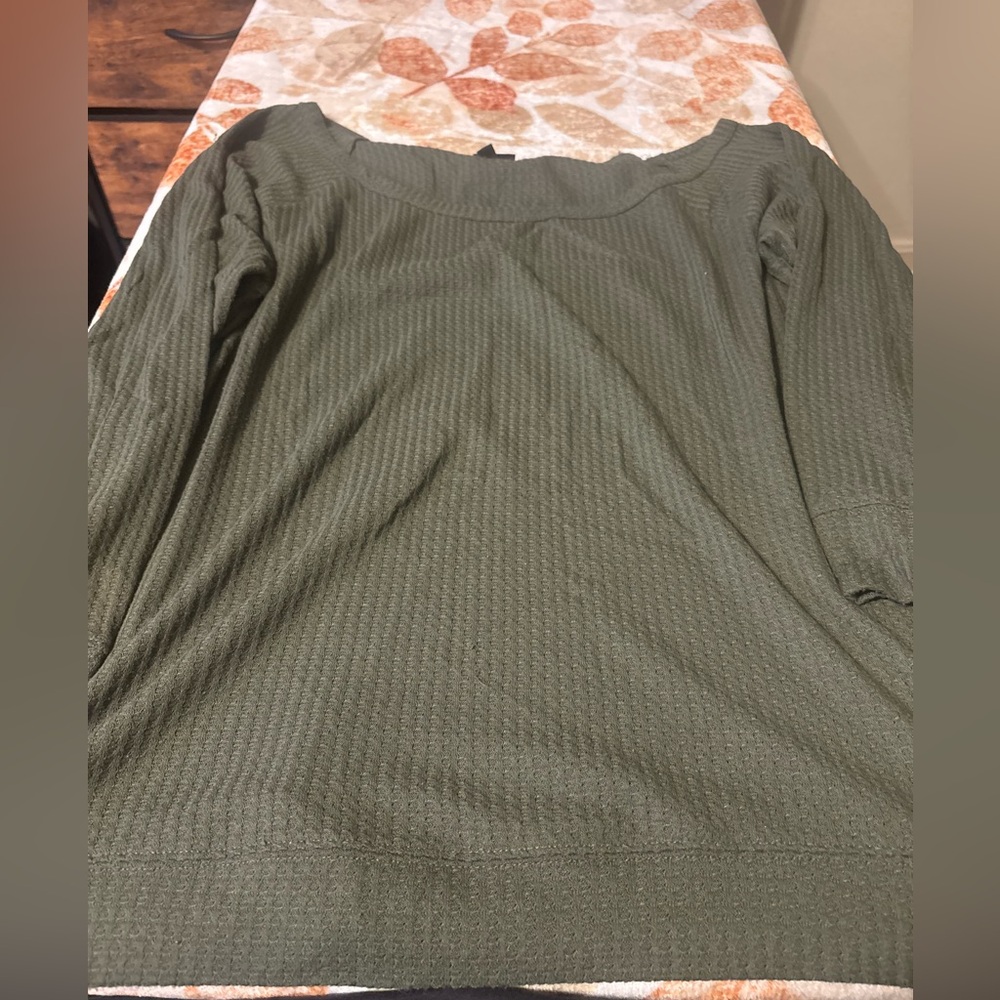 Women’s Off-the-Shoulder Sweater - Olive Green